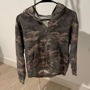 Cloud soft, XS Camouflage Zip-Up Hoodie in Olive and Taupe